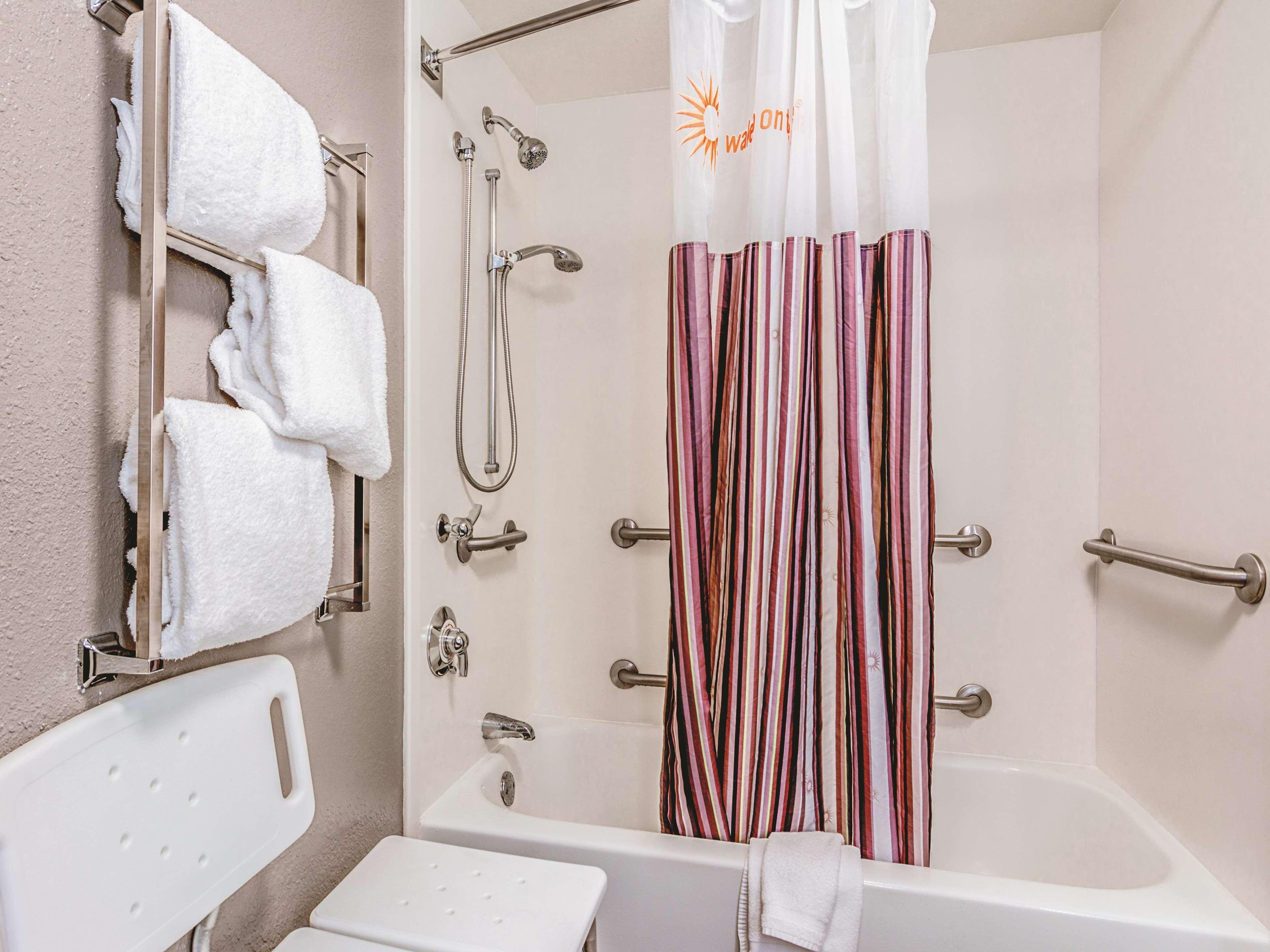 La Quinta By Wyndham Raleigh Durham Intl Ap Hotel Morrisville Ngoại thất bức ảnh